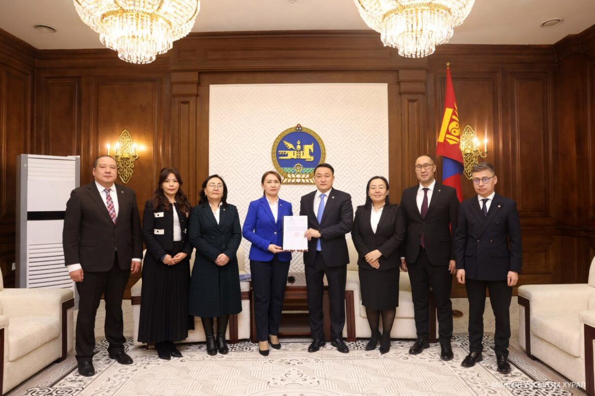 ХЭҮК 24 дэх илтгэлээ УИХ-д өргөн мэдүүлэв