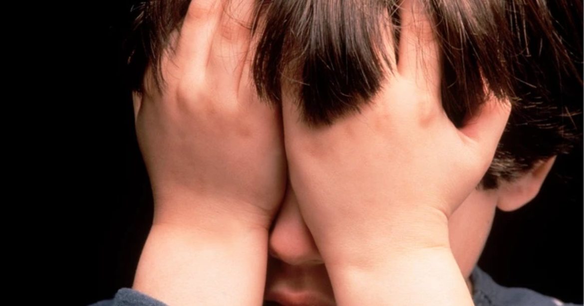 9 настай хүү хараагүй болжээ