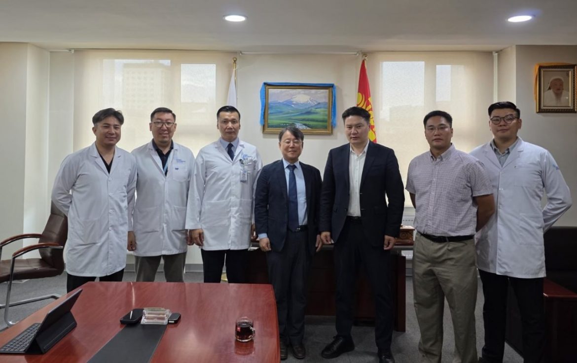 Монголд зүрхний титэм судасны хүнд нарийслын хагалгааг найм дахь удаагаа амжилттай хийжээ