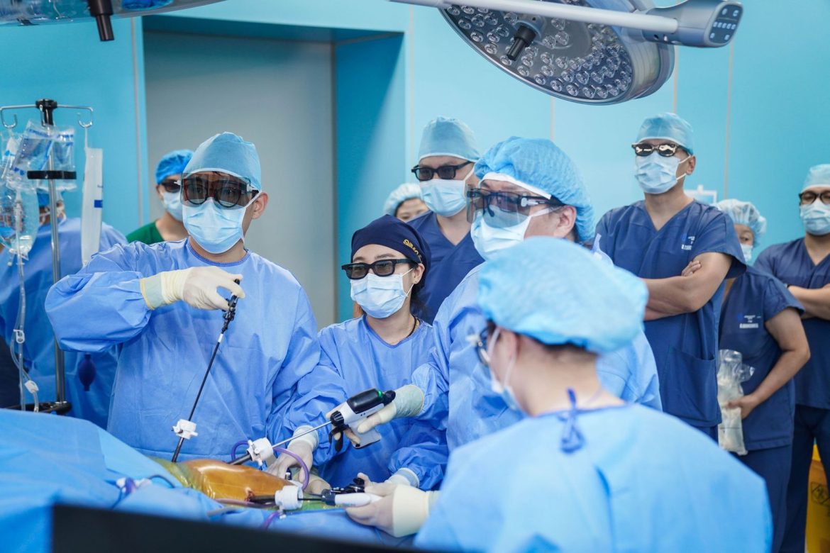 УХТЭ 3D дурангийн технологи ашиглан дөрөв дэх удаагаа элэг шилжүүлэн суулгах мэс заслыг амжилттай хийв