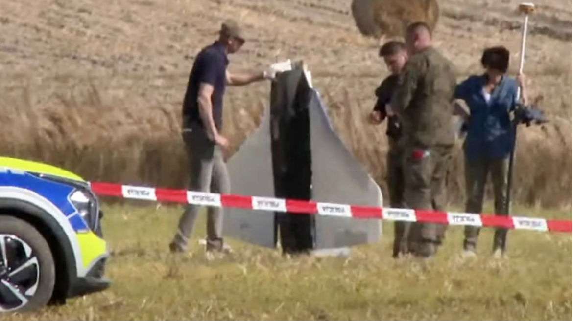 Украины дайны дунд Польш улс НАТО-гийн анхны гишүүнээр Оросын дроныг устгалаа Украины дайны дунд Польш улс НАТО-гийн анхны гишүүнээр Оросын дроныг устгалаа