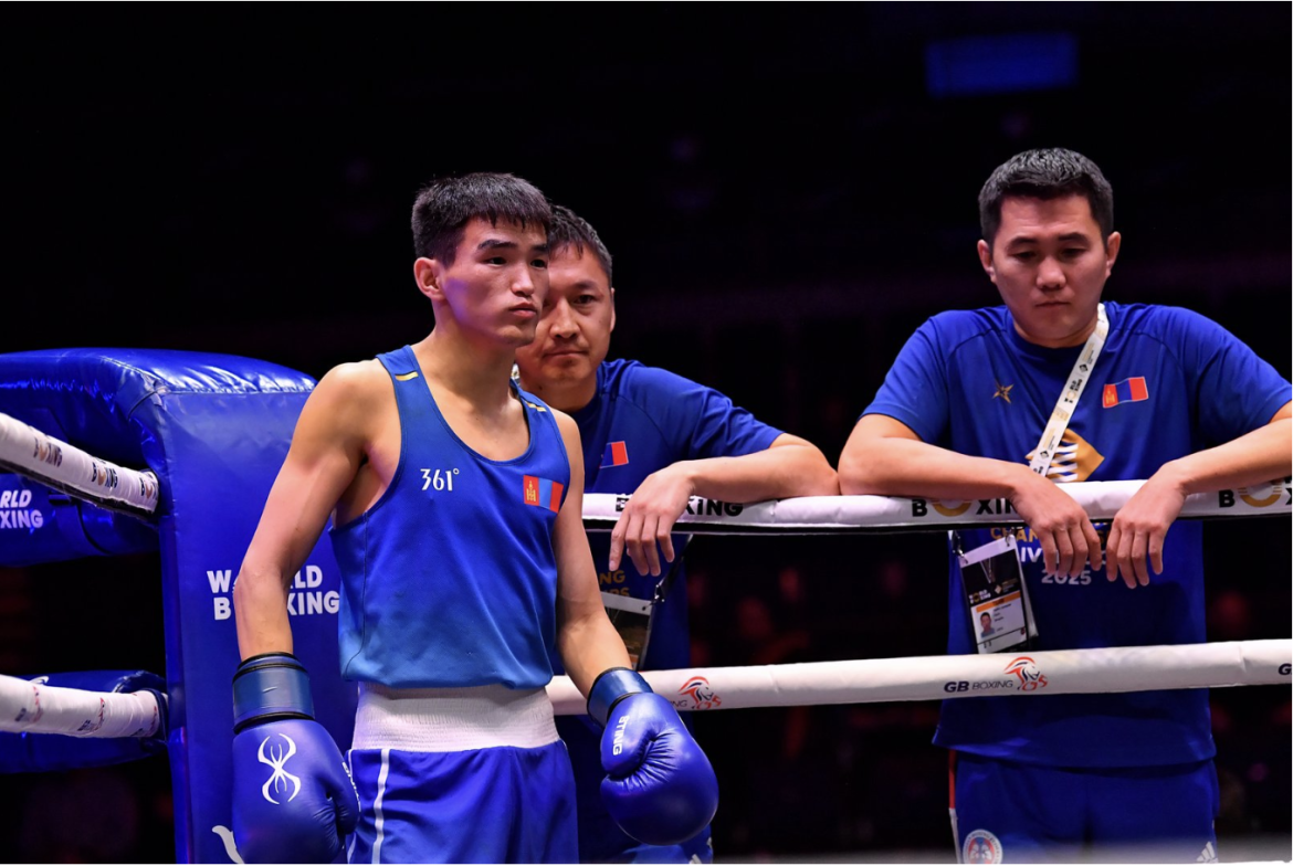 Алдархишигийн Баттулга ДАШТ-ээс мөнгөн медаль хүртэв Алдархишигийн Баттулга ДАШТ-ээс мөнгөн медаль хүртэв