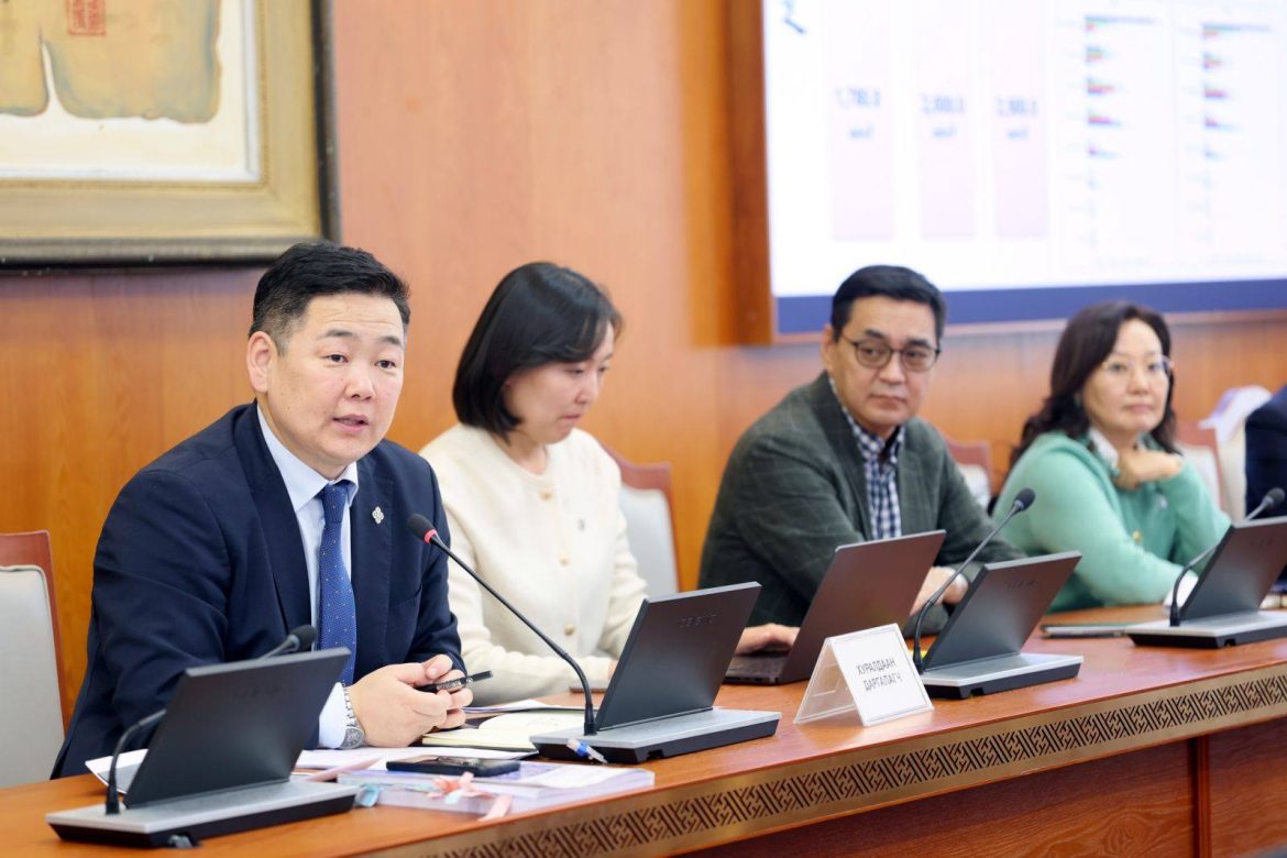 С.Эрдэнэбат С.Эрдэнэбат