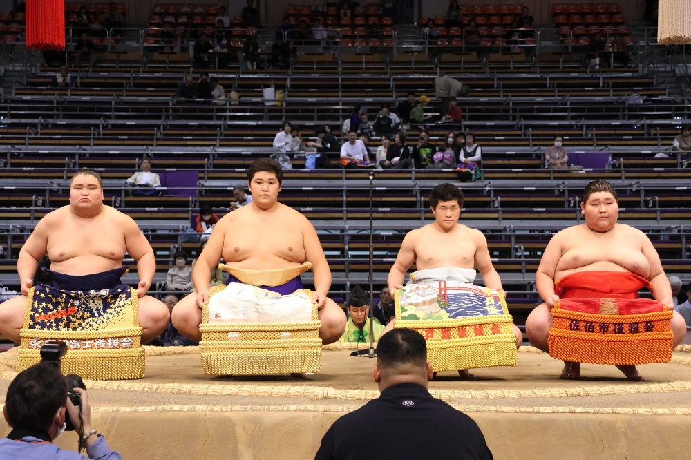 Асахифүжигийн ёслолын маваши 35 жилийн дараа дохёд дэвслээ