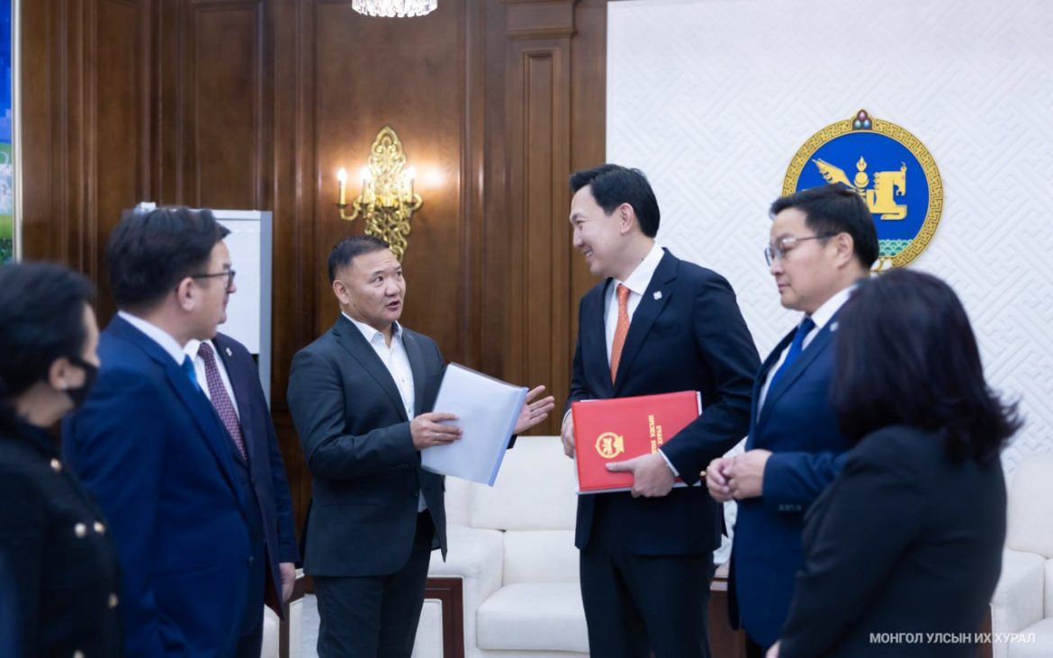 О.Амгаланбаатар