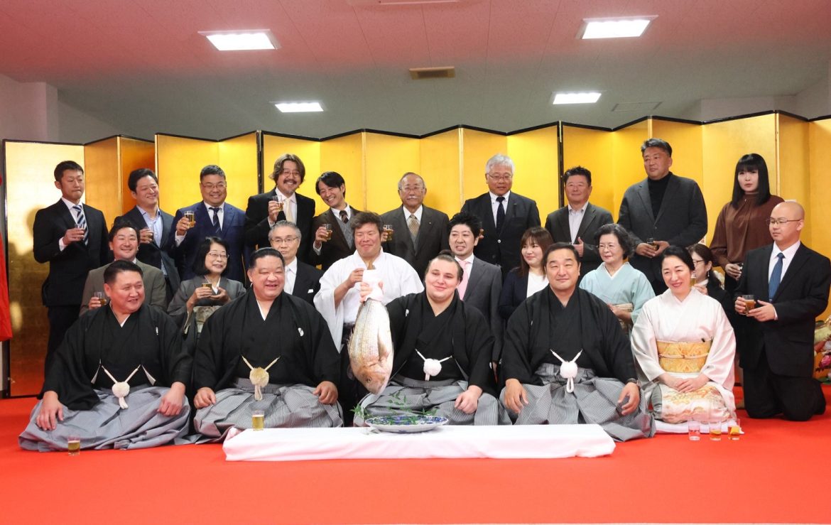 Украины Анхны Озэки Аонишикид Цол Олгох Шийдвэр Гарав