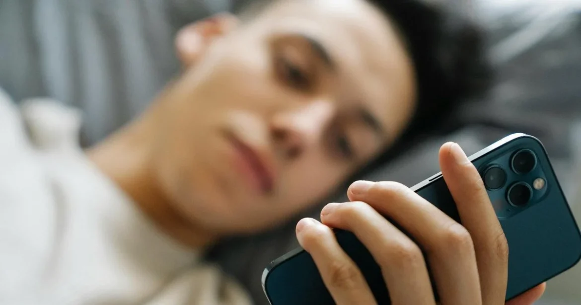 Утасгүй 30 хоног