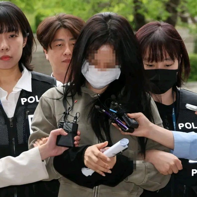 Азийн Шилдэг Хөлбөмбөгчнийг Шантаажилсан Эмэгтэй Дөрвөн Жилийн Хорих Ял Сонсов 6 Азийн Шилдэг Хөлбөмбөгчнийг Шантаажилсан Эмэгтэй Дөрвөн Жилийн Хорих Ял Сонсов