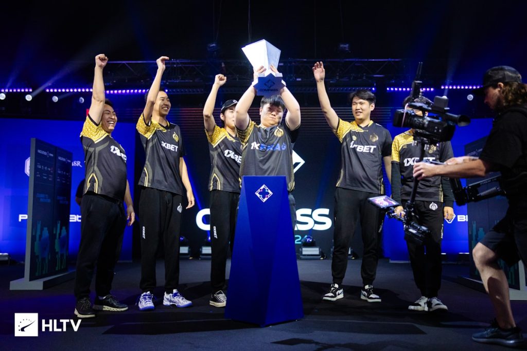 The MongolZ: CS2 дэлхийн оргилд хүрсэн замнал 6 The MongolZ баг цом өргөн тэмцээнд түрүүлж буй агшин, 1xBet Монгол