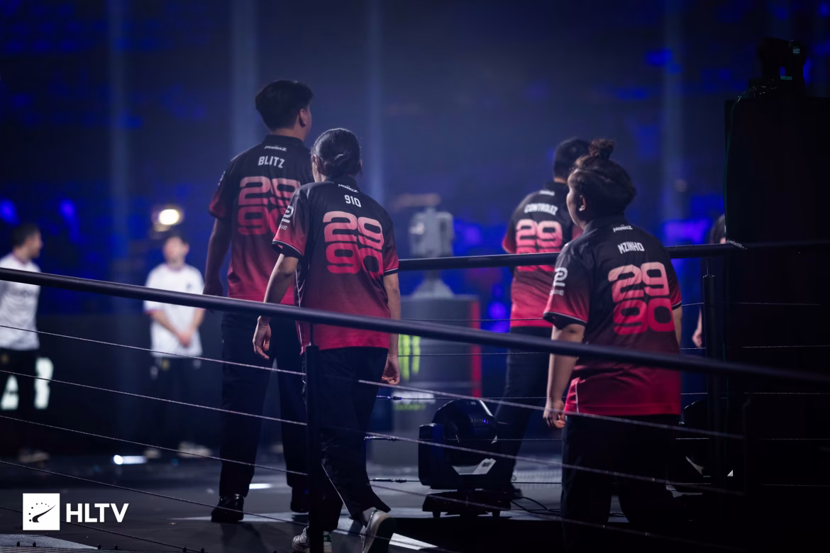 The MongolZ баг HLTV дэлхийн чансааны 8-р байр руу ухарлаа