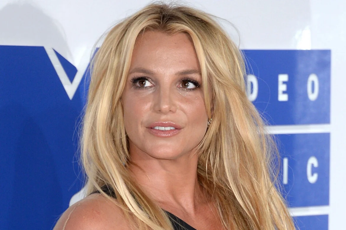 Бритни Спирс