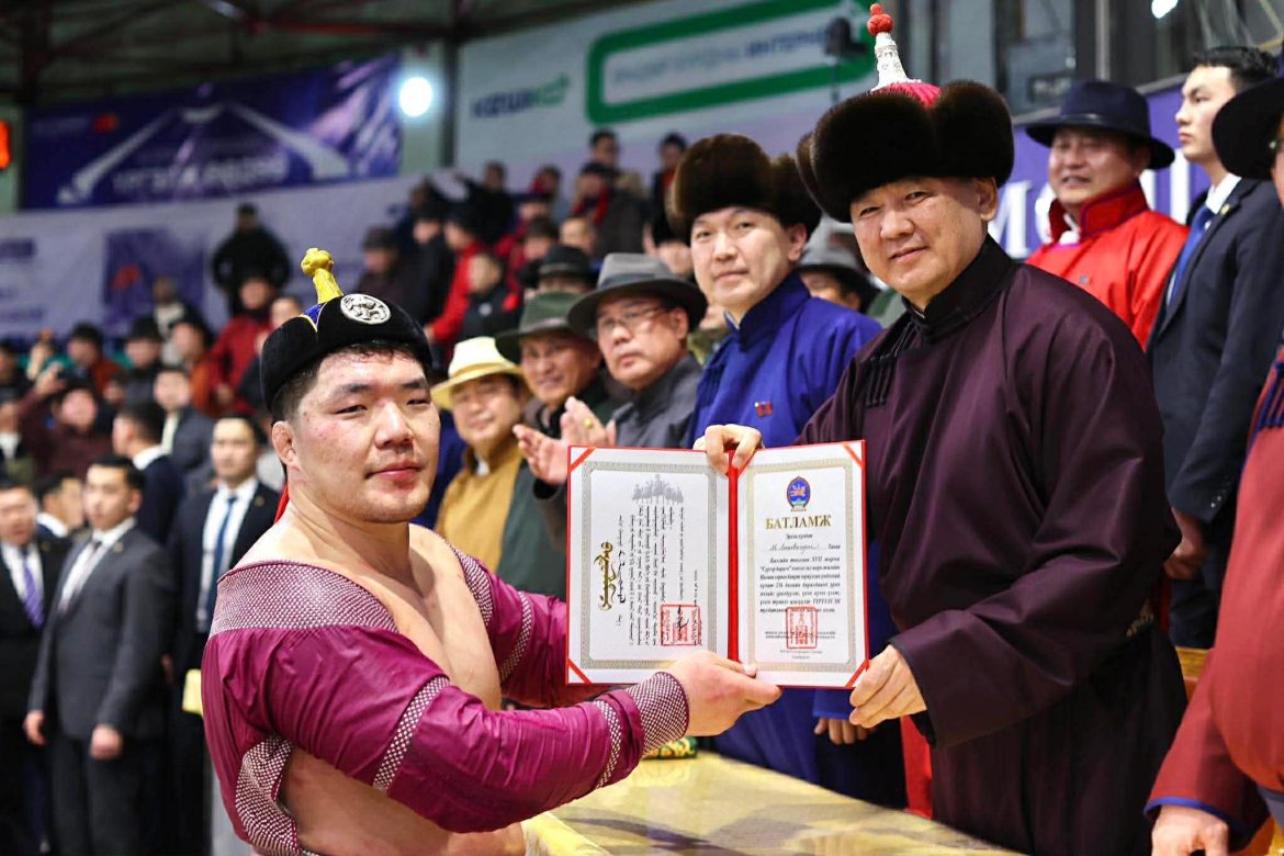 М.Лхагвагэрэл