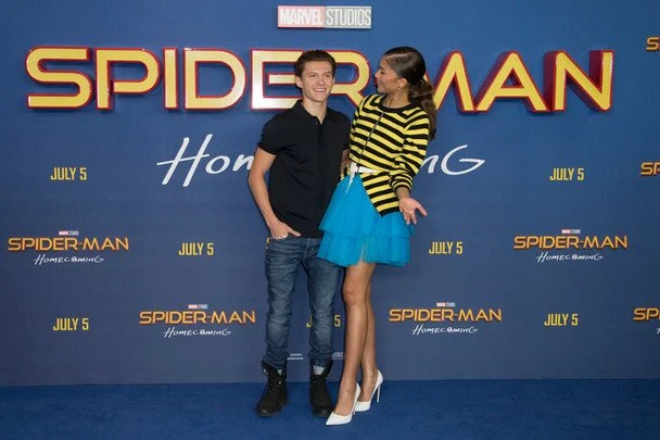 Зендея, Том Холланд нар нууцаар хуримлаж, хүүхэд хүлээж байна уу? 6 Хүн-аалз