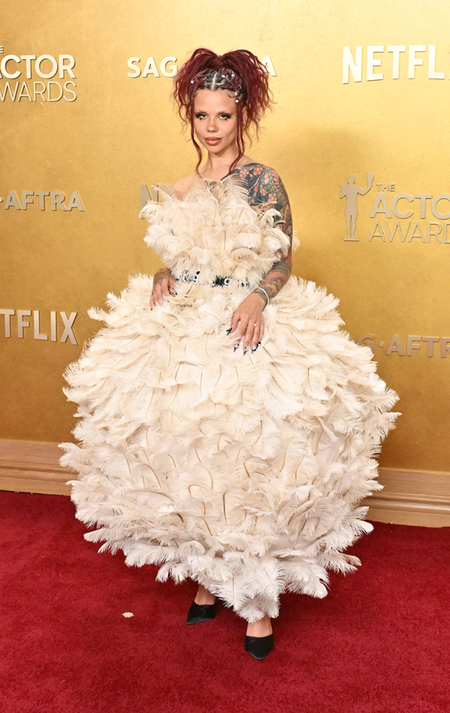 Actor Awards 2026: Улаан хивсний ёслолын "загварын гамшиг"-ууд 9 Элеонора Барнс