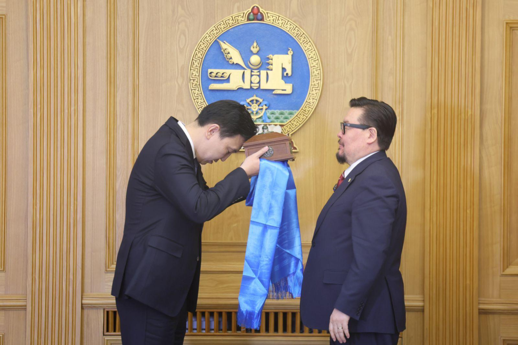 Н.Учрал Монгол Улсын 35 дахь Ерөнхий сайдаар томилогдлоо: Шинэ засаг, хуучин сорилтууд 6 Н.Учрал Монгол Улсын 35 дахь Ерөнхий сайдаар томилогдлоо