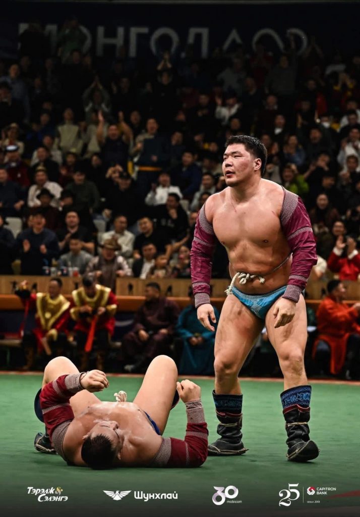 М.Лхагвагэрэлд “Ахлах дэслэгч” цол олголоо 6 М.Лхагвагэрэлд