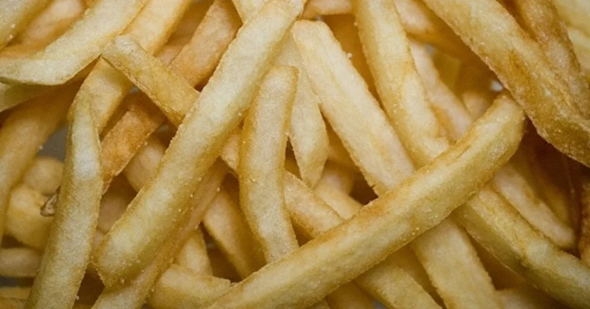 Шарсан төмс эрүүл мэндэд ноцтой аюул учруулж болзошгүйг анхаарууллаа