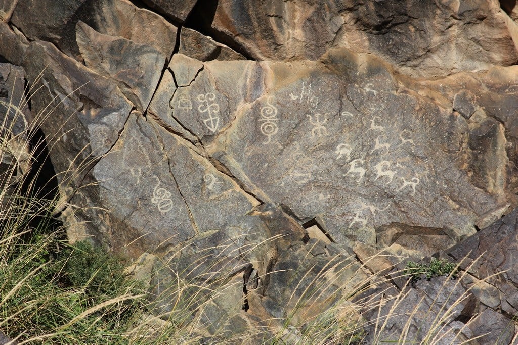 Түүхэн өвийг сурталчлах түр үзэсгэлэнгийн байгууламж театрын талбайд сүндэрлэнэ 6 Түүхэн өвийг сурталчлах түр үзэсгэлэнгийн байгууламж театрын талбайд сүндэрлэнэ