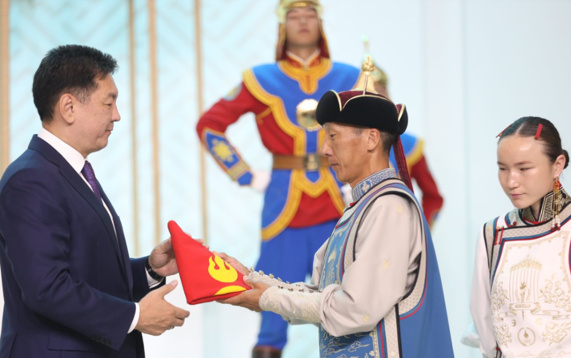 Гавьяат тамирчин Б.Сэр-Од "Бостоны марафон"-ы элит ангилалд хурд сорино