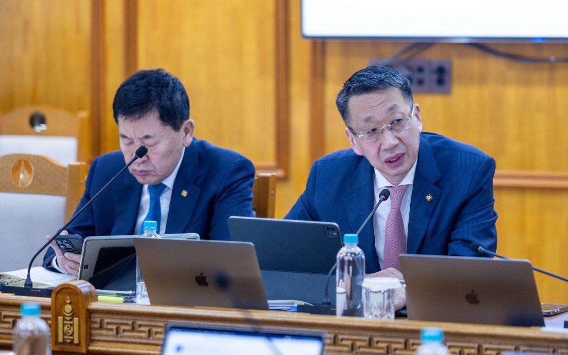 Л.Энх-Амгаланд