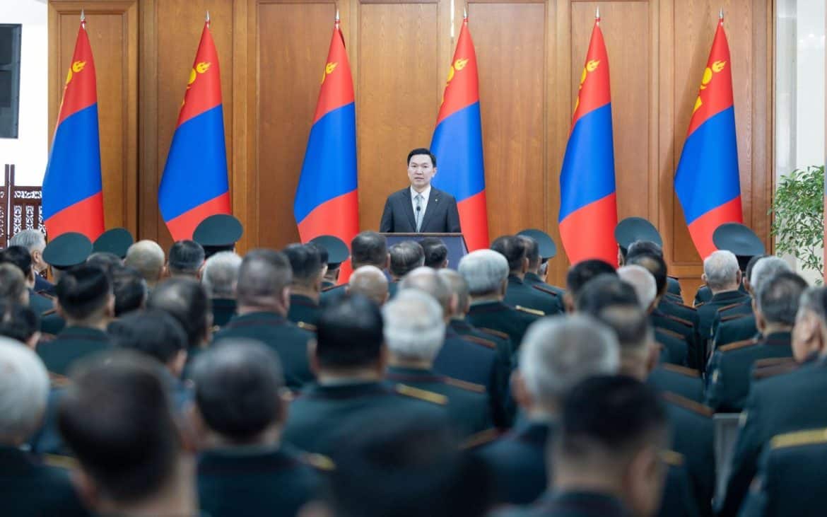 Монгол Улсын Ерөнхий сайд Н.Учрал генерал цолтнуудад хүндэтгэл үзүүллээ