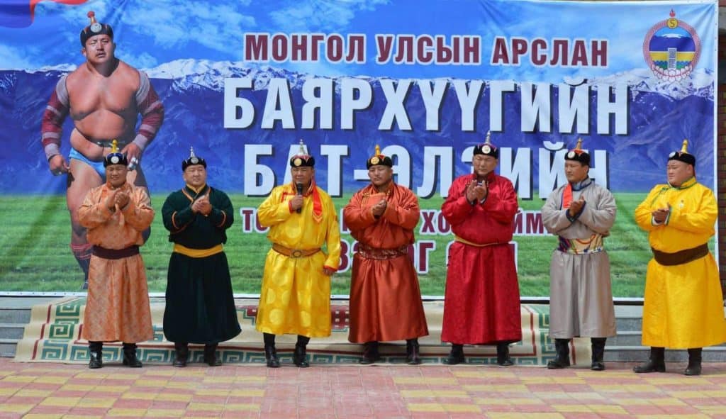 Ховд нутгаас 86 жилийн дараа тодорсон улсын арсланг хүндэтгэн угтжээ 6 Ховд нутгаас 86 жилийн дараа тодорсон улсын арсланг хүндэтгэн угтжээ